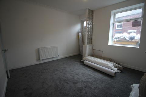3 bedroom terraced house to rent, Randolph Street, Oldham, OL8