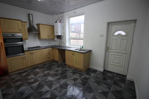 3 bedroom terraced house to rent, Randolph Street, Oldham, OL8