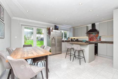 4 bedroom detached house for sale, Drake Avenue, Sheerness ME12