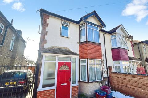 3 bedroom semi-detached house to rent, Station Road, Hounslow, TW3