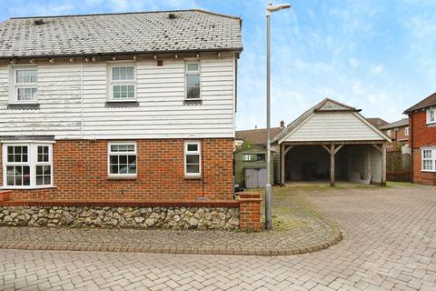 2 bedroom end of terrace house for sale, Willow Close, Harrietsham, Maidstone, Kent, ME17