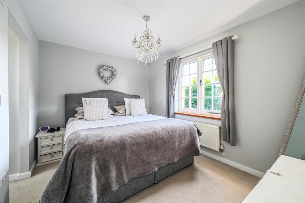 6 Royal Oak close tn31 (14)