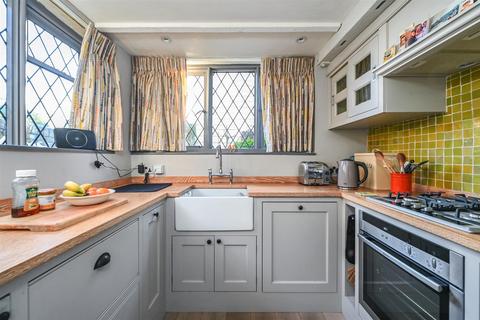 undefined, Hucksteps Row, Church Square, Rye, East Sussex TN31 7HG