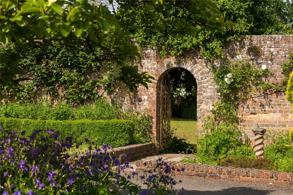 Gate House Farm Outside