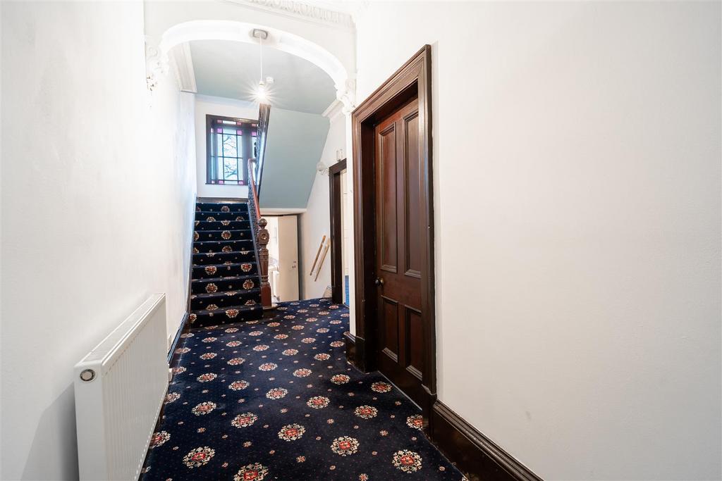Hallway.jpg