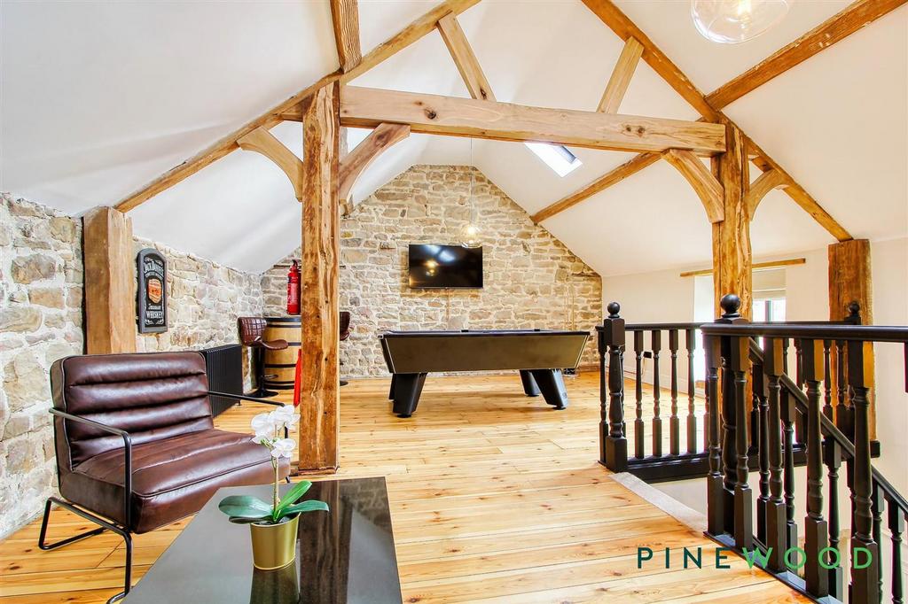 Landing/reading/games room