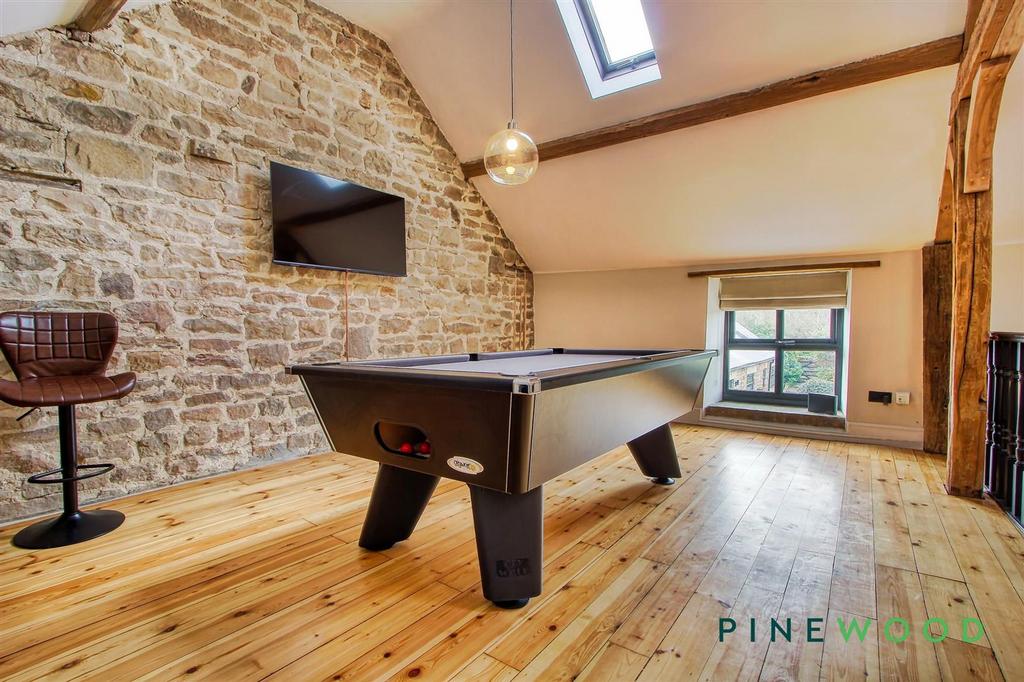 Landing/reading/games room