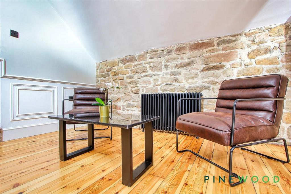 Landing/reading/games room