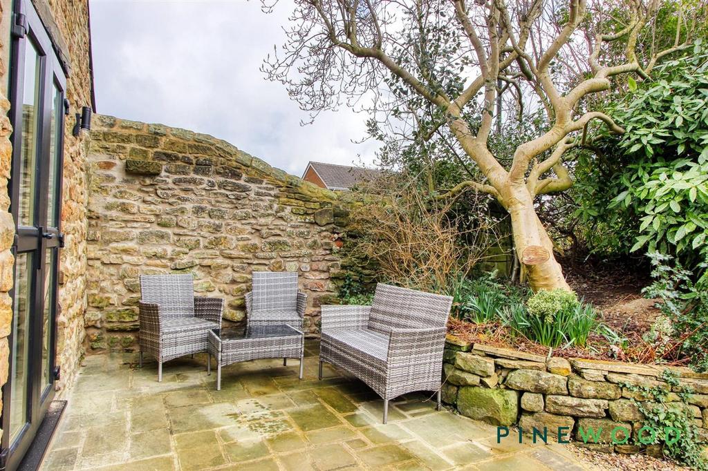 Barn / annexe patio