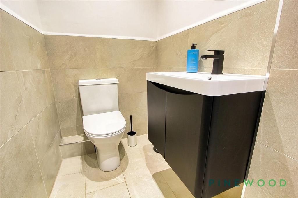 Ensuite to bedroom one