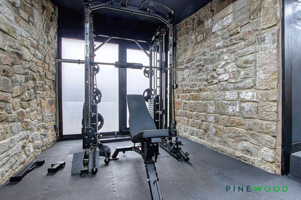 Outbuilding/gym