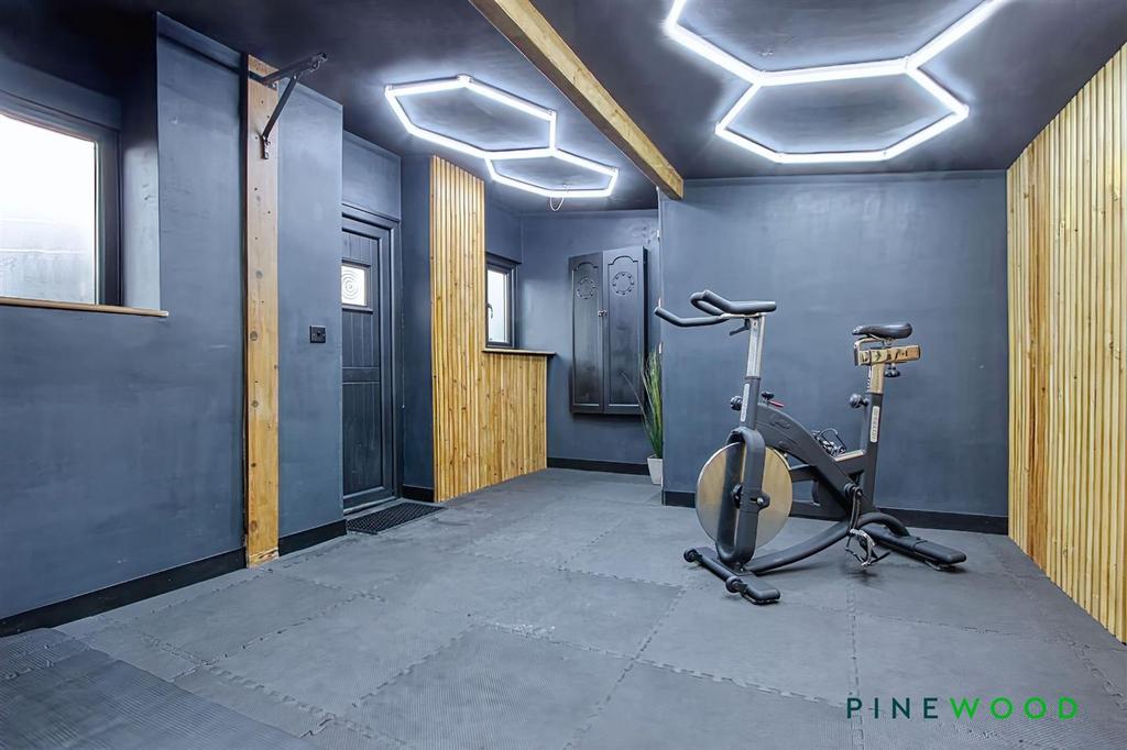 Outbuilding/gym