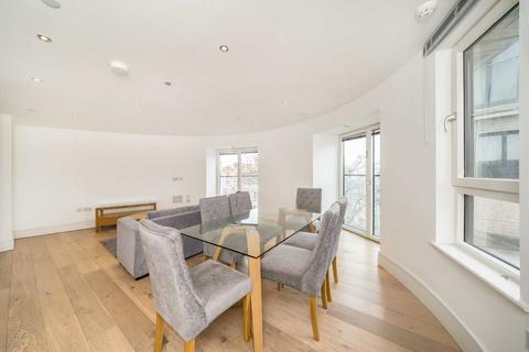 2 bedroom flat to rent, St. Luke's Avenue, London SW4