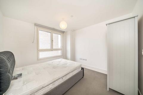 2 bedroom flat to rent, St. Luke's Avenue, London SW4