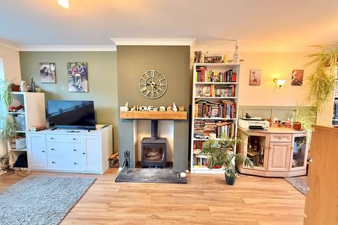 3 bedroom semi-detached house for sale, Dallington Road, Northampton, NN5