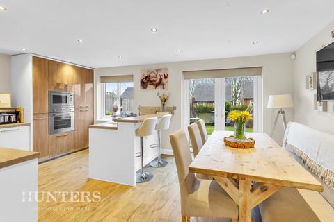3 bedroom detached house for sale, Woolfenden Way, Wardle OL12 9SS