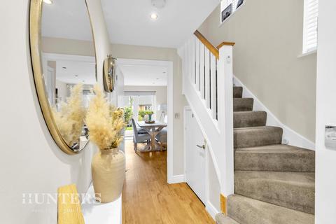 3 bedroom detached house for sale, Woolfenden Way, Wardle OL12 9SS