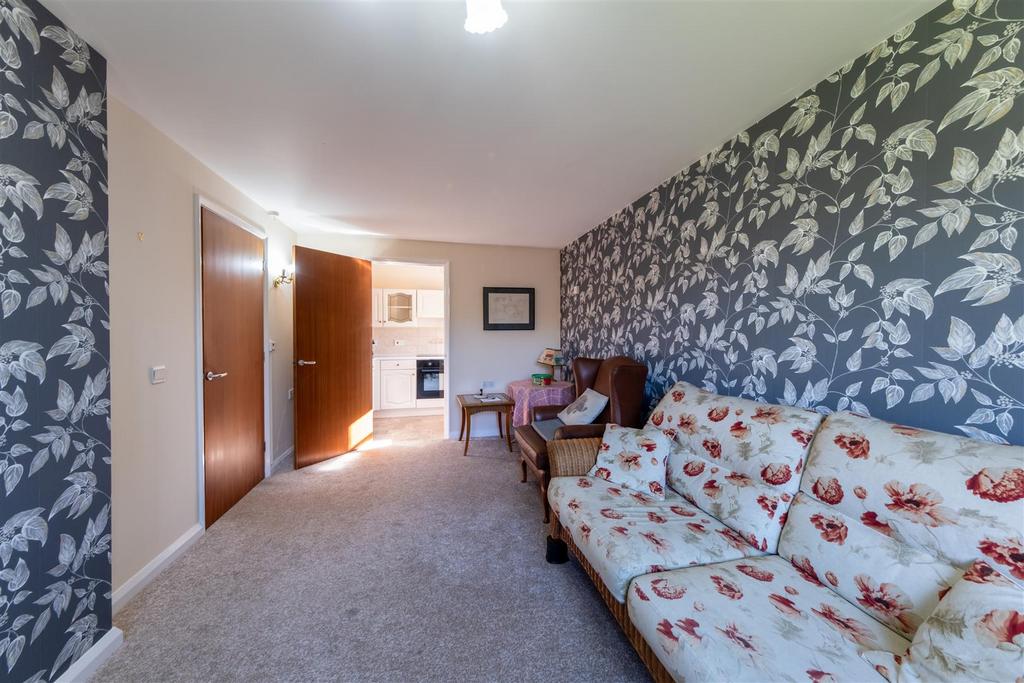 28 Rathbone Park-002.jpg