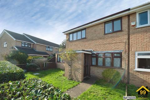 3 bedroom end of terrace house for sale, Wittering Walk, Hornchurch, Greater London, RM12