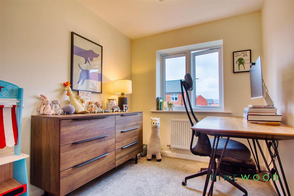 Bedroom 3 / Study