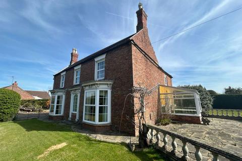 4 bedroom character property for sale, Main Road, Utterby, Louth, Lincolnshire, LN11 0TQ