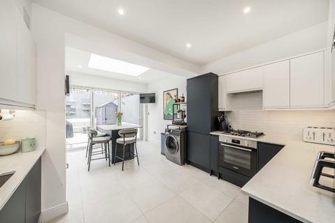 2 bedroom terraced house for sale, Coteford Street, London SW17