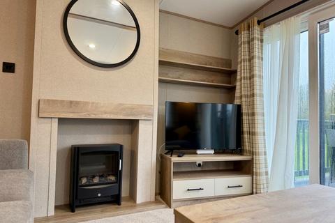 2 bedroom lodge for sale, Gilberdyke East Riding of Yorkshire
