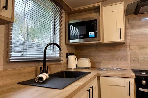 2 bedroom lodge for sale, Gilberdyke East Riding of Yorkshire