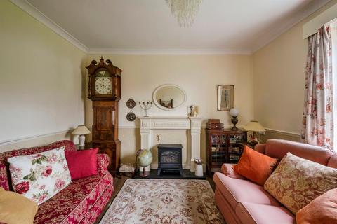 3 bedroom semi-detached house for sale, Blyton Road, Laughton, Gainsborough
