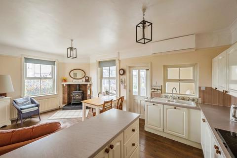 3 bedroom semi-detached house for sale, Blyton Road, Laughton, Gainsborough