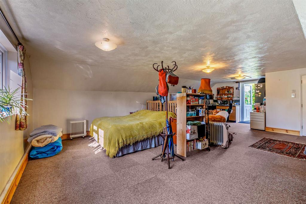 8680383-interior01-800.jpg