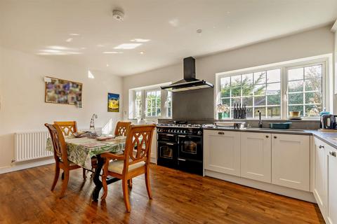 6 bedroom detached house for sale, Ashford Road, Weavering, Maidstone