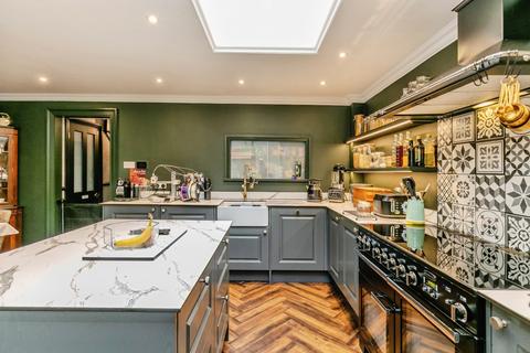 4 bedroom terraced house for sale, Avonmouth Road, Bristol, Somerset, BS11