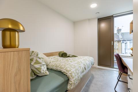 undefined, Superior En Suite at Venti House, 8 Grove Crescent Road E15