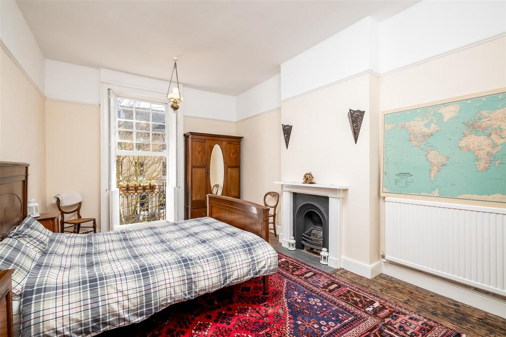 250315 - 4 The Crescent, Bedford - 32.jpg