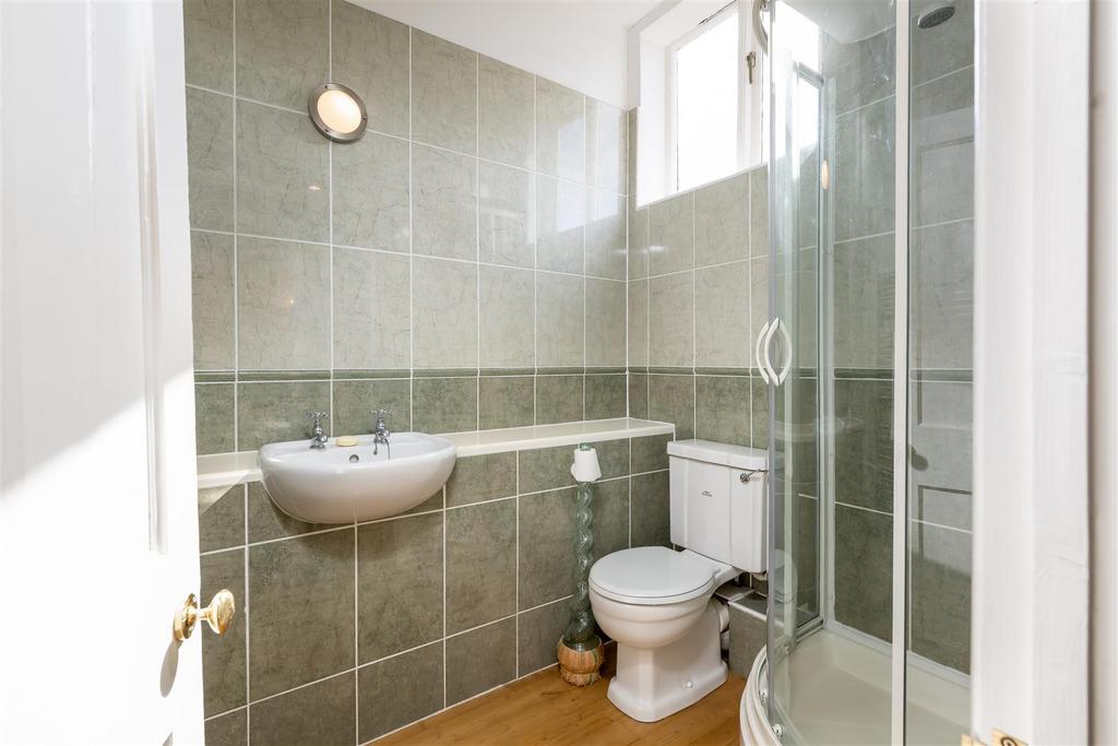 250315 - 4 The Crescent, Bedford - 37.jpg