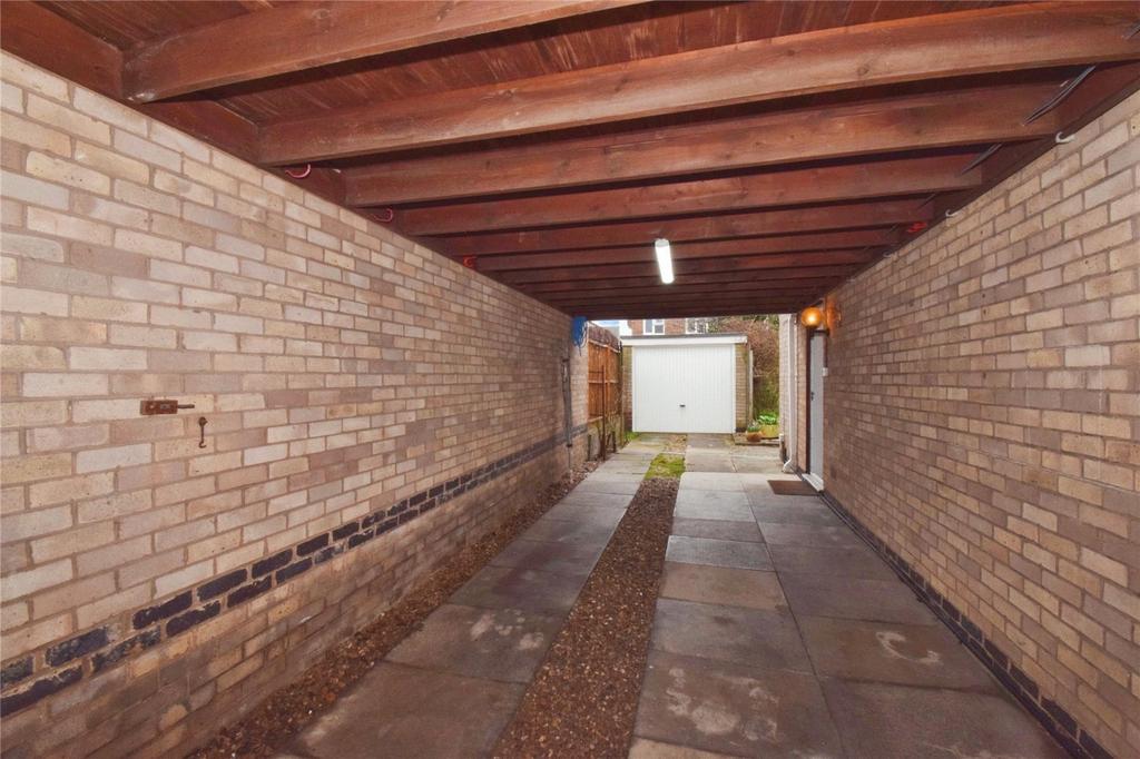Car Port &amp; Garage