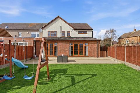 4 bedroom semi-detached house for sale, Cozens Road, Ware SG12