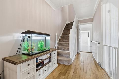 4 bedroom semi-detached house for sale, Cozens Road, Ware SG12