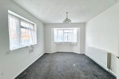 4 bedroom end of terrace house to rent, Carlton Avenue,  Feltham, TW14