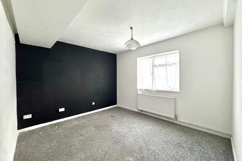 4 bedroom end of terrace house to rent, Carlton Avenue,  Feltham, TW14