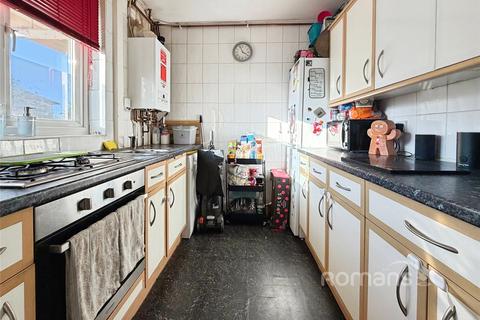 2 bedroom maisonette for sale, Heather Lane, Yiewsley, West Drayton