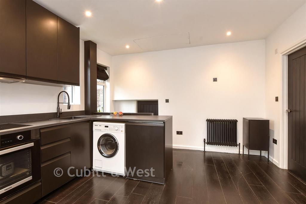 Kitchen/Living Area