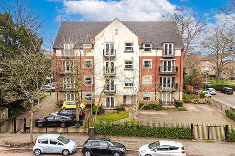 2 bedroom flat for sale, Knighton Park Road, Leicester