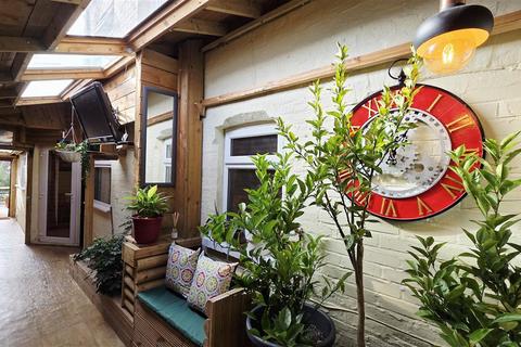 3 bedroom semi-detached house for sale, Chester Road, Winsford