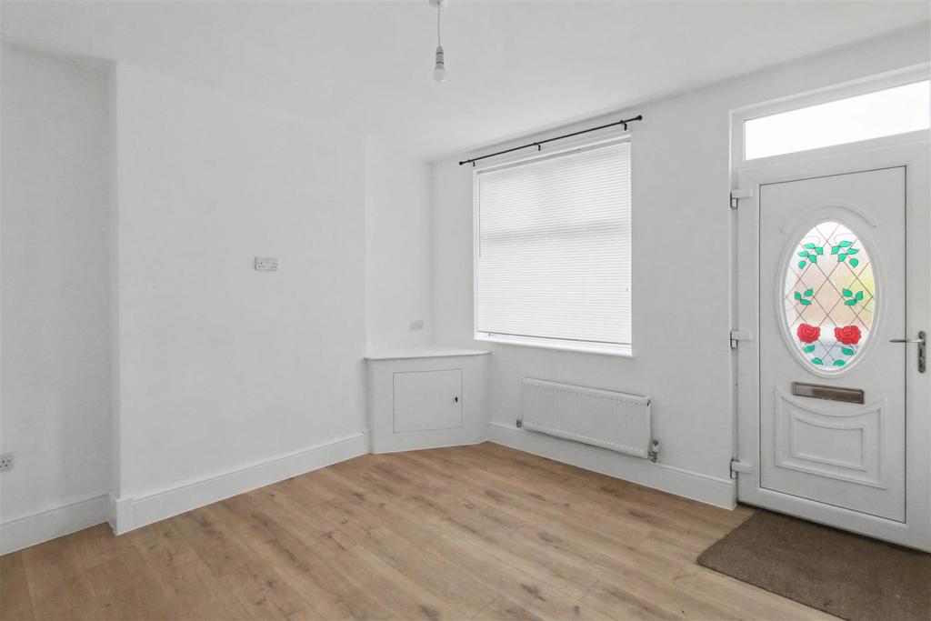 LIVING ROOM 2.jpg