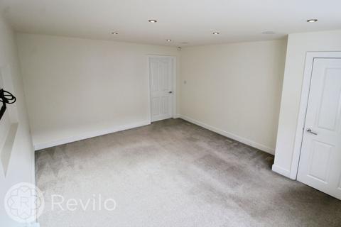 3 bedroom townhouse to rent, Jubilee Way, Todmorden, OL14