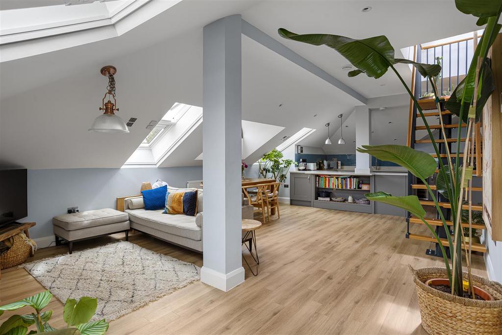 Flat 21 Kirk House 22.jpg