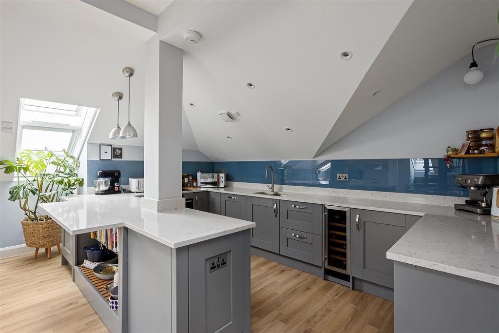 Flat 21 Kirk House 76.jpg