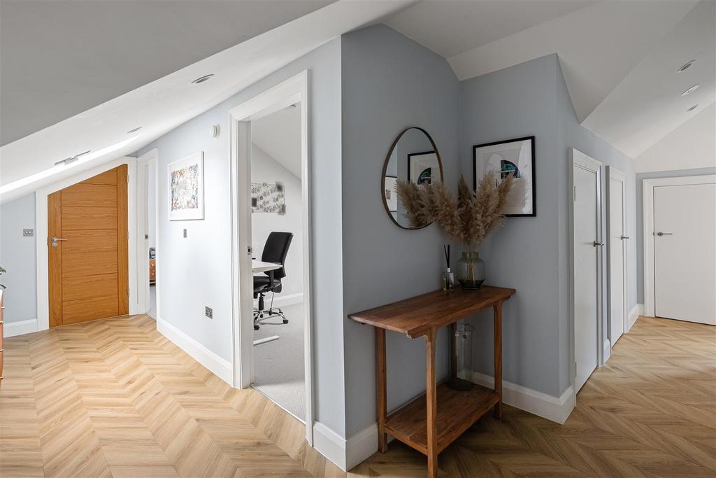 Flat 21 Kirk House 13.jpg